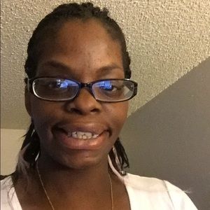 Meet your Posher, Leahnetta